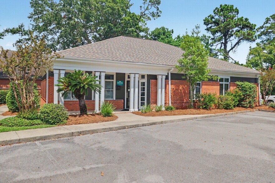 Primary Photo Of 930 Courthouse Rd, Gulfport Healthcare For Sale