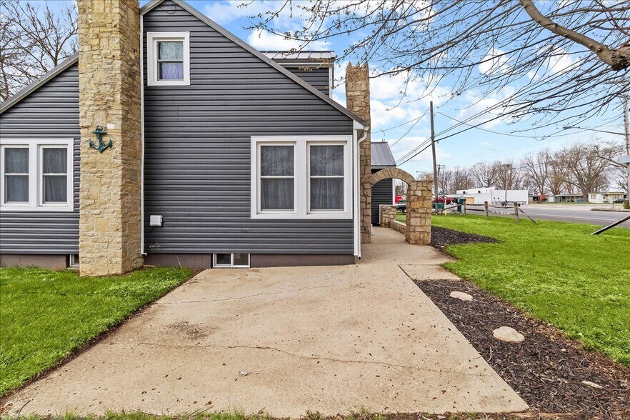 More Photos Of 8119 OH-366, Russells Point Medical For Sale