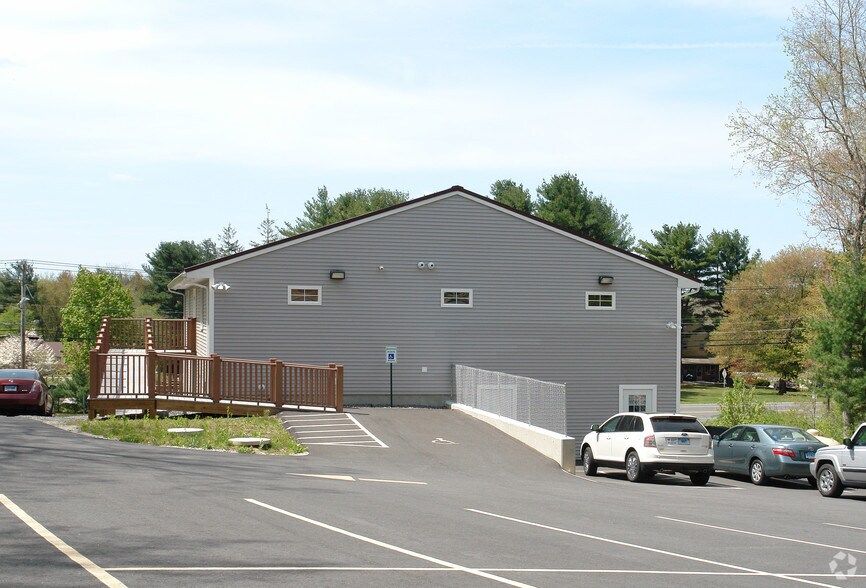 More Photos Of 267 Willimantic Rd, Chaplin Freestanding For Lease