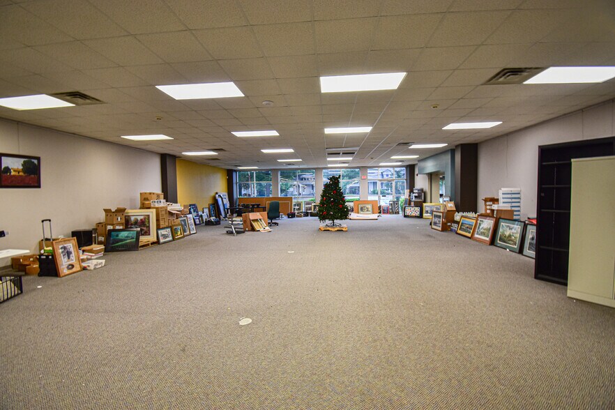 More Photos Of , Tuscaloosa Unknown For Sale