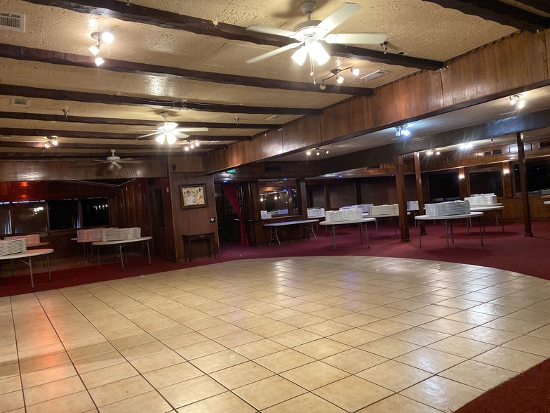 More Photos Of 2814 N Maroa Ave, Fresno General Retail For Sale