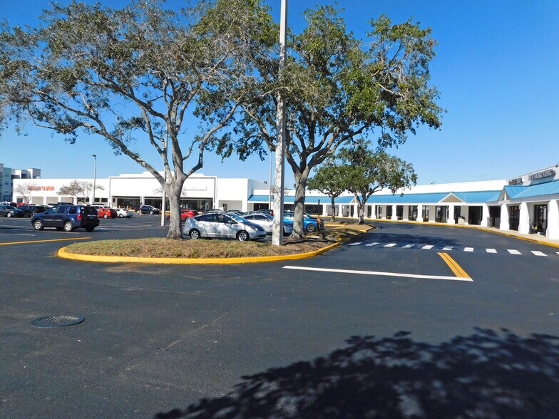 More Photos Of 188-282 Barton Blvd, Rockledge Unknown For Lease