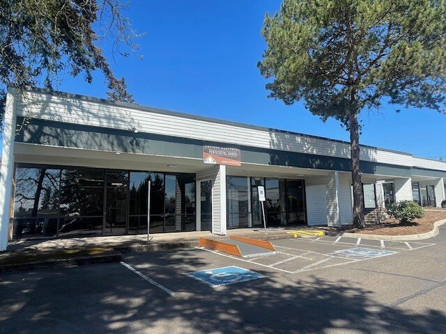 Primary Photo Of 16027-16029 SE McLoughlin blvd, Milwaukie Freestanding For Lease