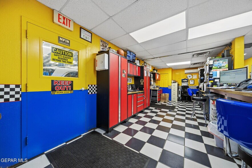 More Photos Of 5368 Doniphan Dr, El Paso Service For Sale