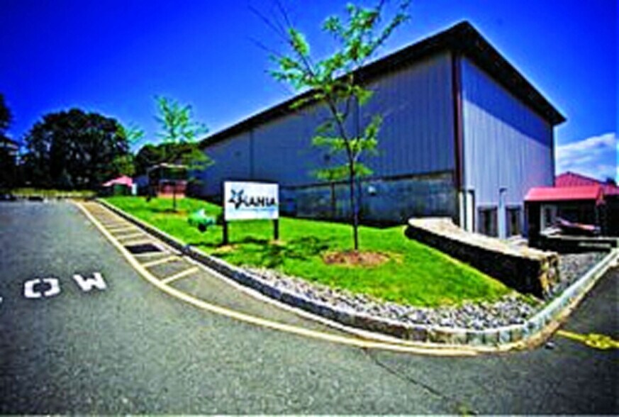 More Photos Of 24 Holt Dr, Stony Point Self Storage For Lease