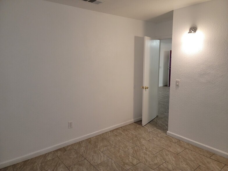 More Photos Of 43965 Towne St, Indio Apartments For Sale