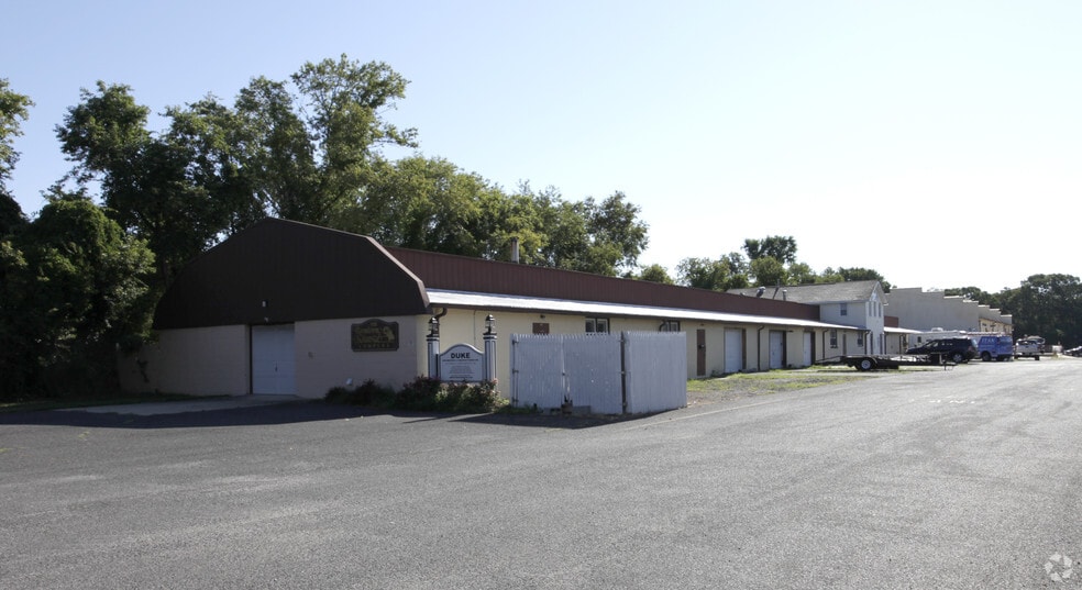 More Photos Of 175 Ramtown Greenville Rd, Howell Warehouse For Lease