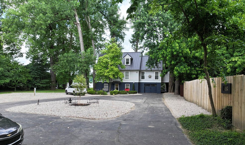 More Photos Of 3227 River Rd, Louisville Specialty For Sale