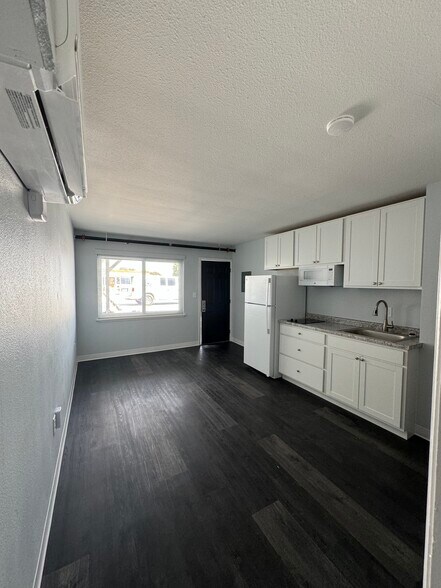 Primary Photo Of 304 E Pancake Blvd, Liberal Apartments For Sale