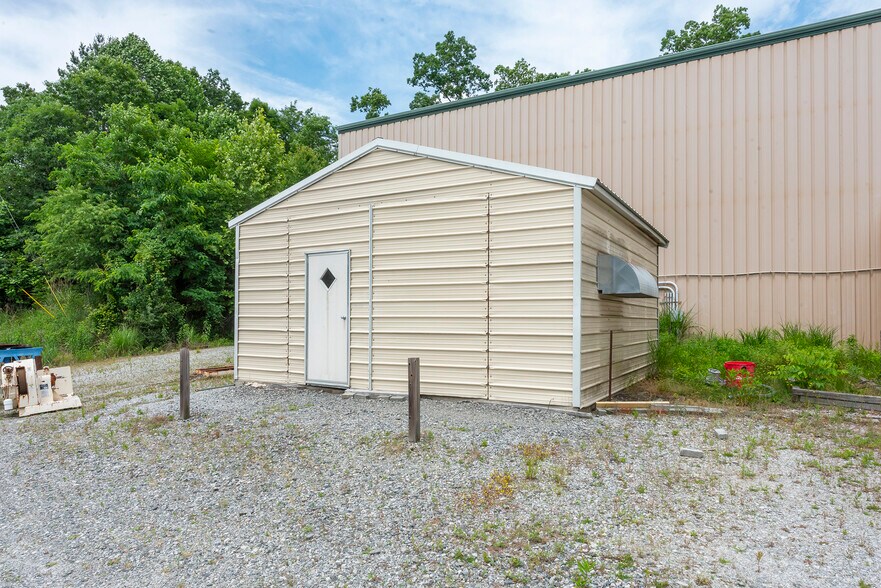 More Photos Of 45 Spiral Rd, Arden Warehouse For Sale
