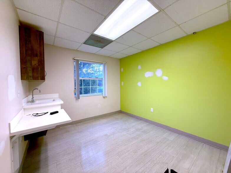 More Photos Of 833 E Oak St, Kissimmee Medical For Lease