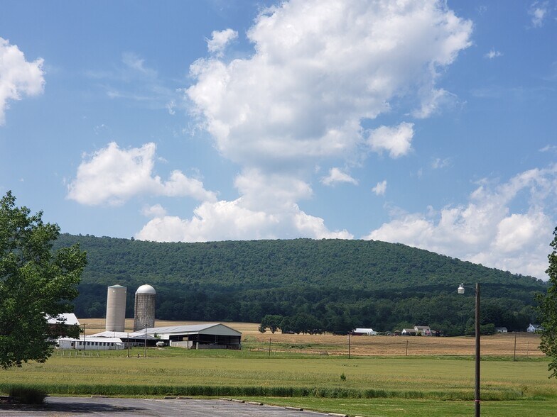 More Photos Of 7701 Fitzgerald Rd, Thurmont Freestanding For Lease