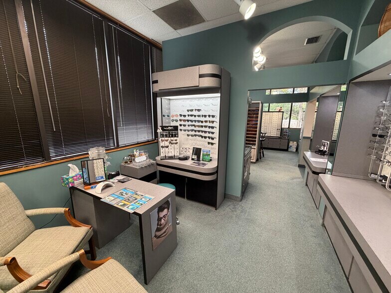 More Photos Of 107 Kingsway Rd, Brandon Medical For Sale