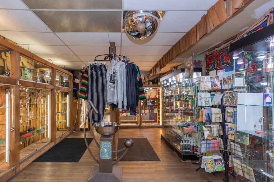 More Photos Of 907 S Madison St, Amarillo Storefront Retail Residential For Sale