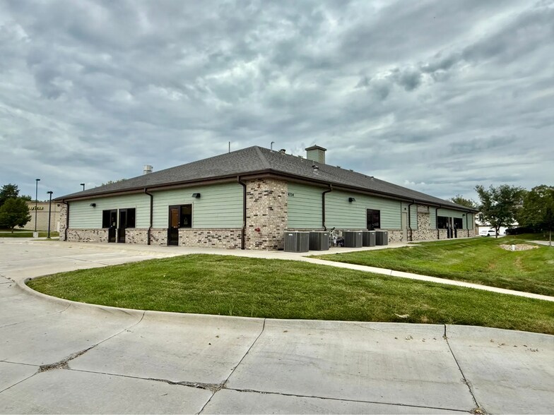 More Photos Of 6704 S 167th St, Omaha Daycare Center For Sale