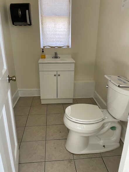 More Photos Of 3938 Benning Rd NE, Washington Office Residential For Sale