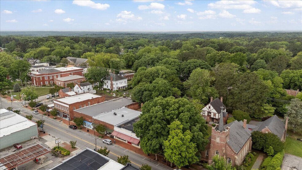 More Photos Of 123 N Main St, Warrenton Storefront For Sale