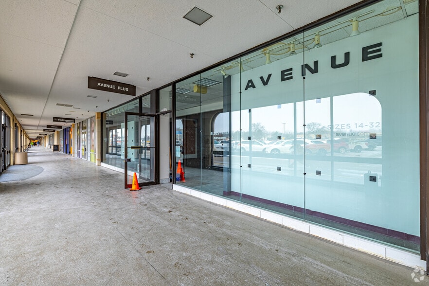 More Photos Of 23001-23303 Michigan Ave, Dearborn Unknown For Lease