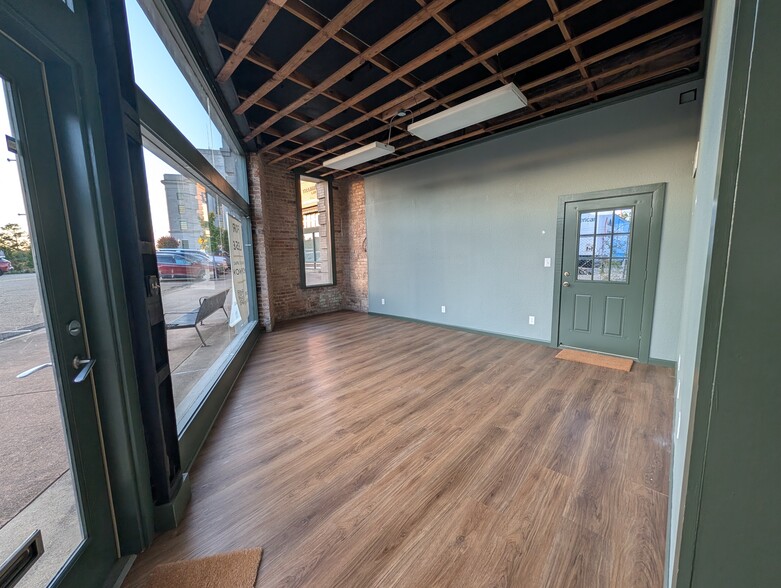 More Photos Of 400 N State Line Ave, Texarkana General Retail For Lease