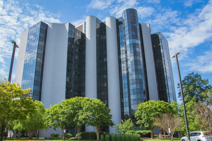 More Photos Of 8201 Corporate Dr, Landover Unknown For Lease