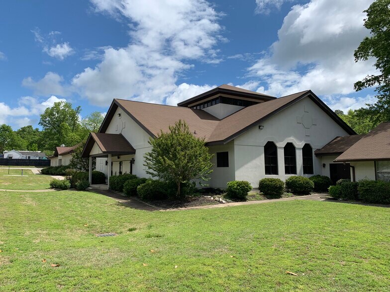 More Photos Of 31 Calhoun Ave, Greenville Religious Facility For Sale