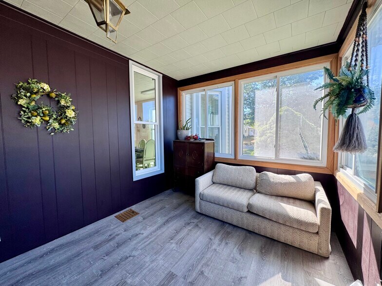 More Photos Of 1415 4th St, Fulton Storefront Retail Residential For Sale