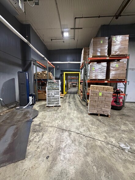 More Photos Of 3255 Meridian Pky, Weston Refrigeration Cold Storage For Lease