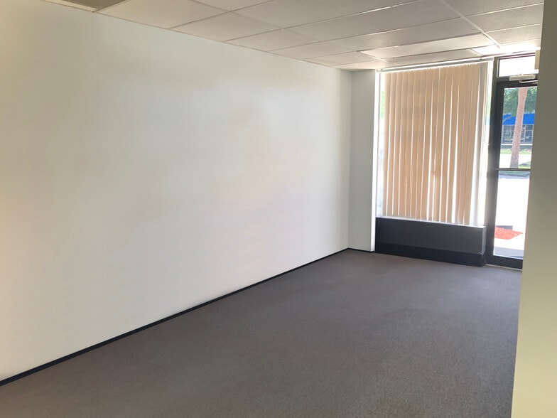 More Photos Of 150 East Dr, West Melbourne Light Manufacturing For Lease