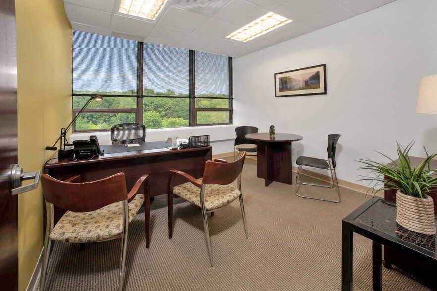 More Photos Of 600 Mamaroneck Ave, Harrison Office For Lease