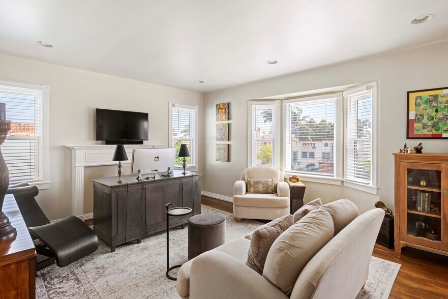 More Photos Of 1569 S Orange Grove Ave, Los Angeles Apartments For Sale