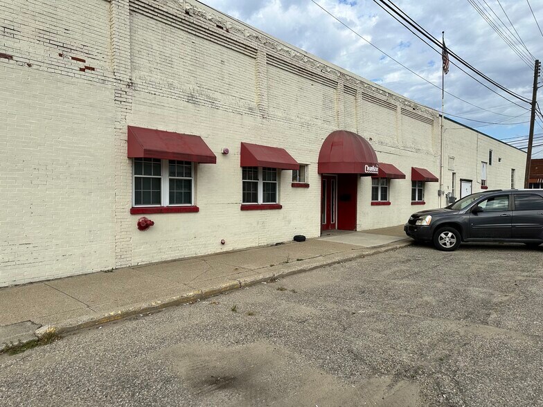 More Photos Of 212 S Pine River St, Ithaca Industrial For Sale