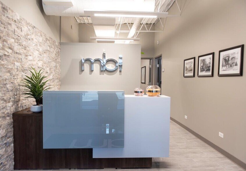 More Photos Of 227 W Judd St, Woodstock Office For Sale