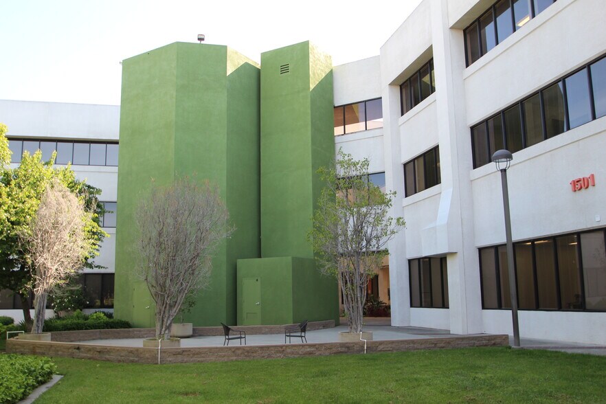 More Photos Of 1501 W Cameron Ave, West Covina Office For Lease