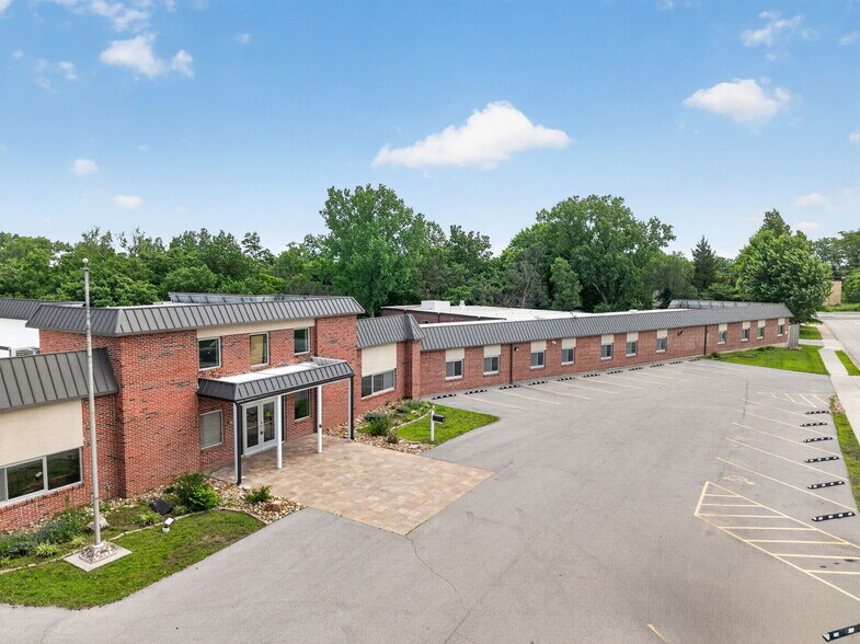 More Photos Of 106 Hospital Dr, Smithville Assisted Living For Sale