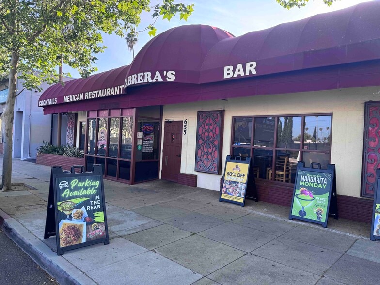 Primary Photo Of 655 N Lake Ave, Pasadena Restaurant For Lease