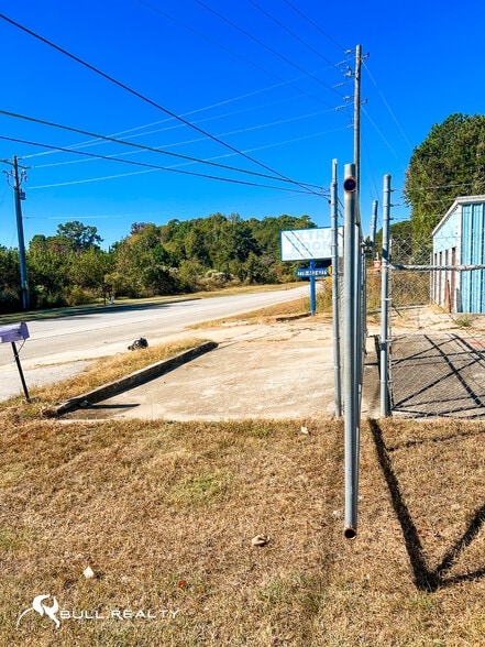 More Photos Of 2570 Flat Shoals Rd SE, Conyers Self Storage For Sale