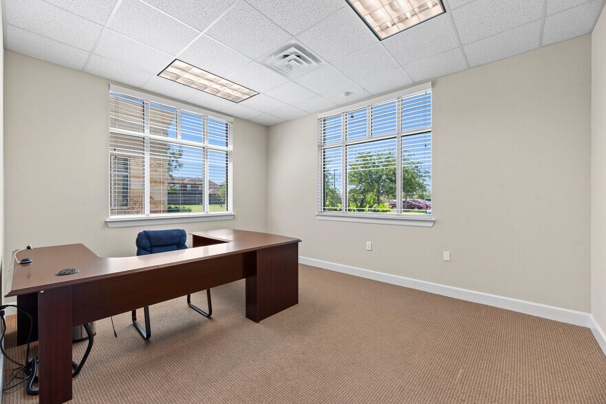 More Photos Of 1526 Katy Gap Rd, Katy Medical For Lease