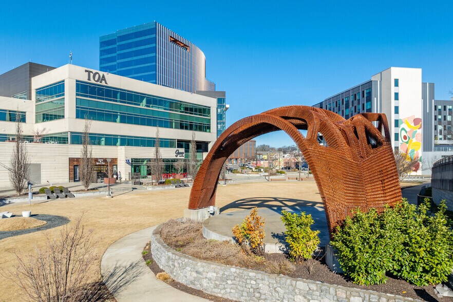 More Photos Of 8 City Blvd, Nashville Office For Lease