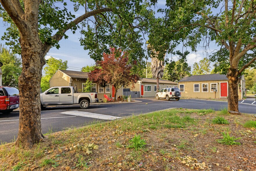 More Photos Of 10109-10133 Old Redwood Hwy, Windsor Apartments For Sale