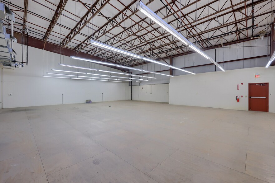 More Photos Of 221 Forney Dr, Ephrata Warehouse For Sale