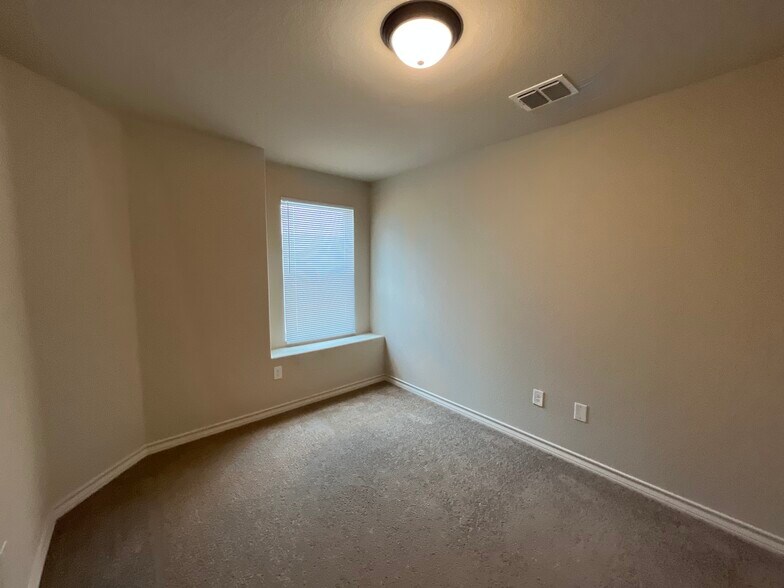 More Photos Of 6407 Luglio Ln, San Antonio Apartments For Sale