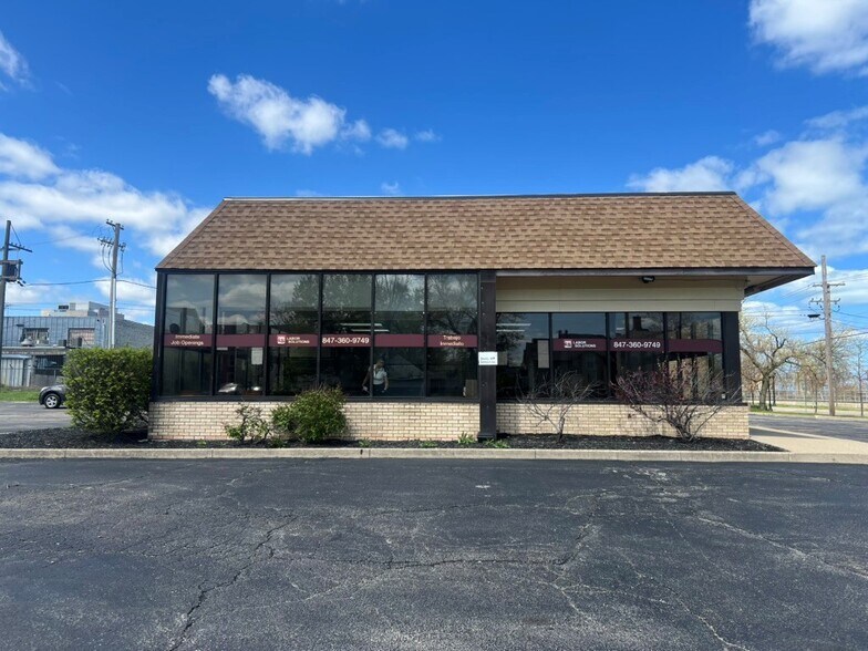 More Photos Of 226 S Sheridan Rd, Waukegan Restaurant For Sale