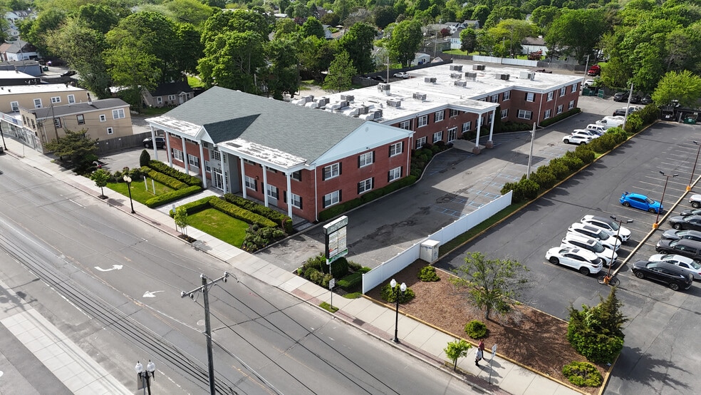 More Photos Of 475 E Main St, Patchogue Medical For Sale