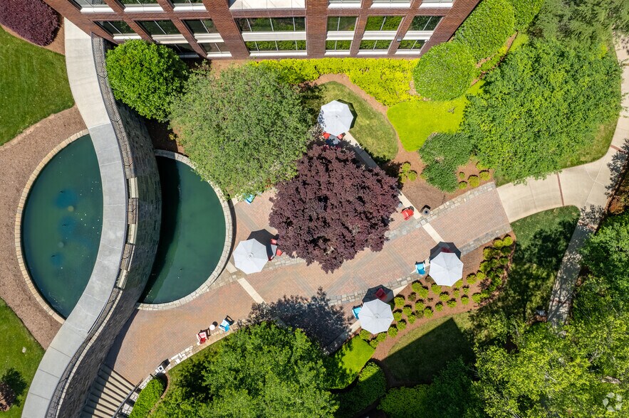 More Photos Of 3780 Mansell Rd, Alpharetta Unknown For Lease