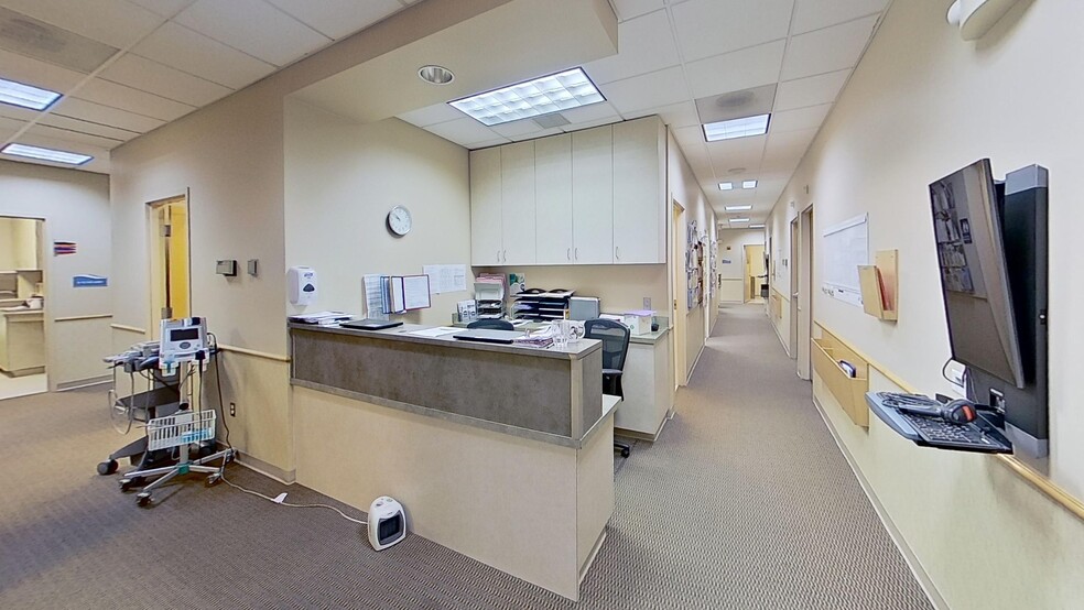 More Photos Of 340 Birchwood Ave, Bellingham Medical For Sale