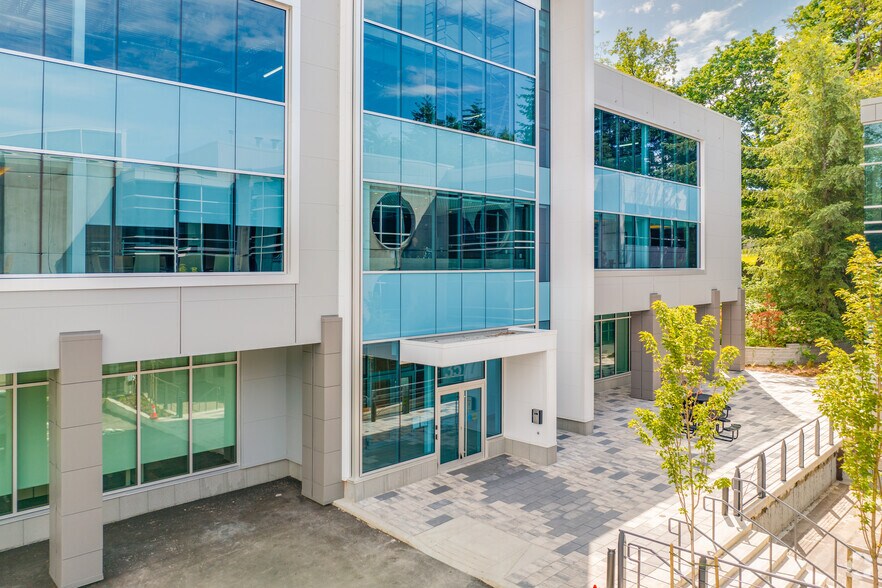 More Photos Of 3577 Gilmore Way, Burnaby Office For Lease