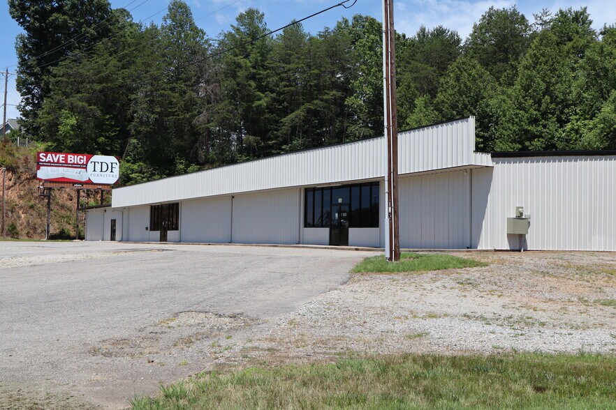 Primary Photo Of 5766 W US Highway 421, Wilkesboro Warehouse For Lease