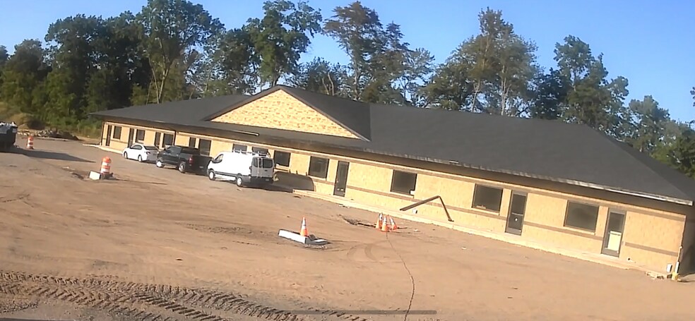 More Photos Of 150-158 Sullivan Ave, South Windsor Storefront Retail Office For Lease