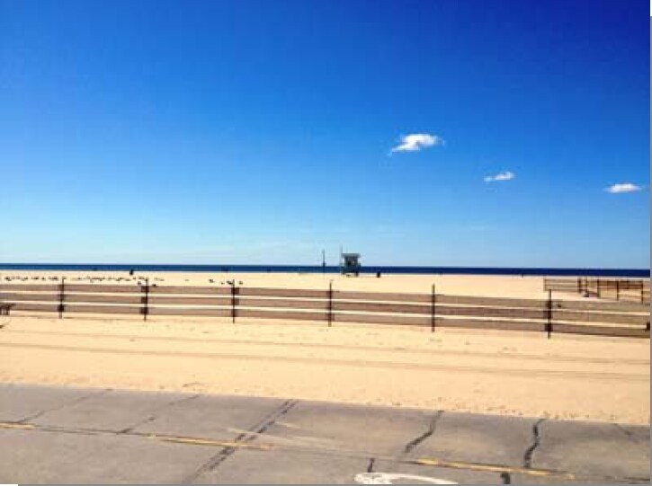 More Photos Of 407 Ocean Front Walk, Venice Apartments For Sale