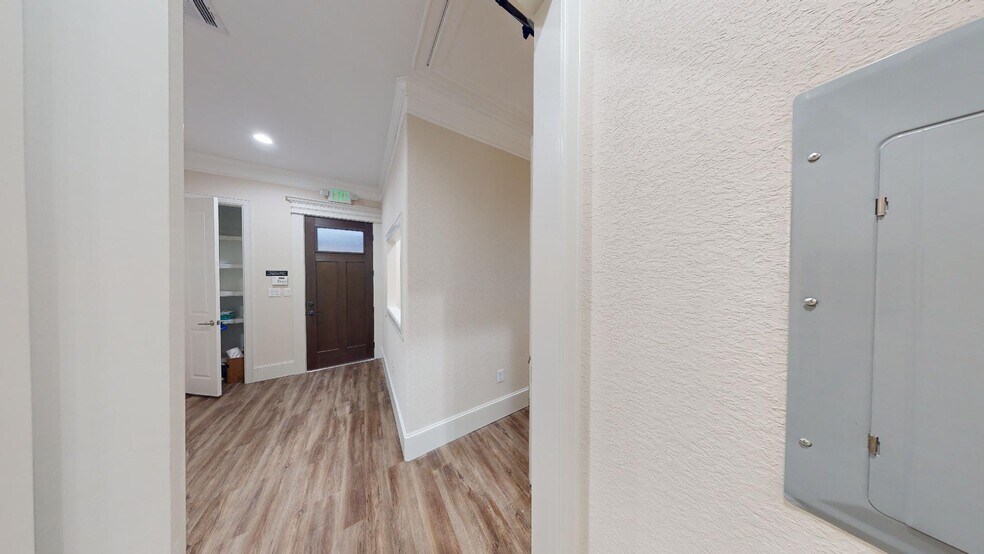 More Photos Of 11023 Northpointe Blvd, Tomball Medical For Sale